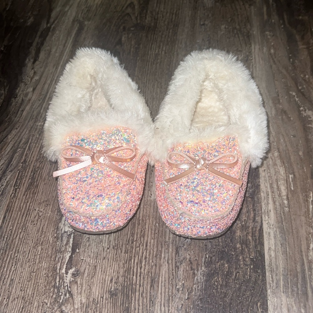 Fuzzy glitter house shoes toddlers